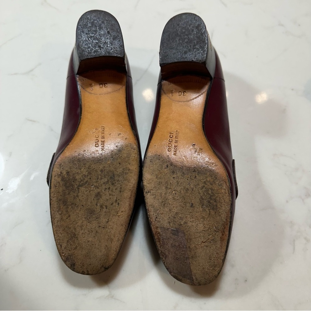 vintage Gucci burgundy leather loafer pumps with a gold-tone horsebit detail. - Picture 8 of 10